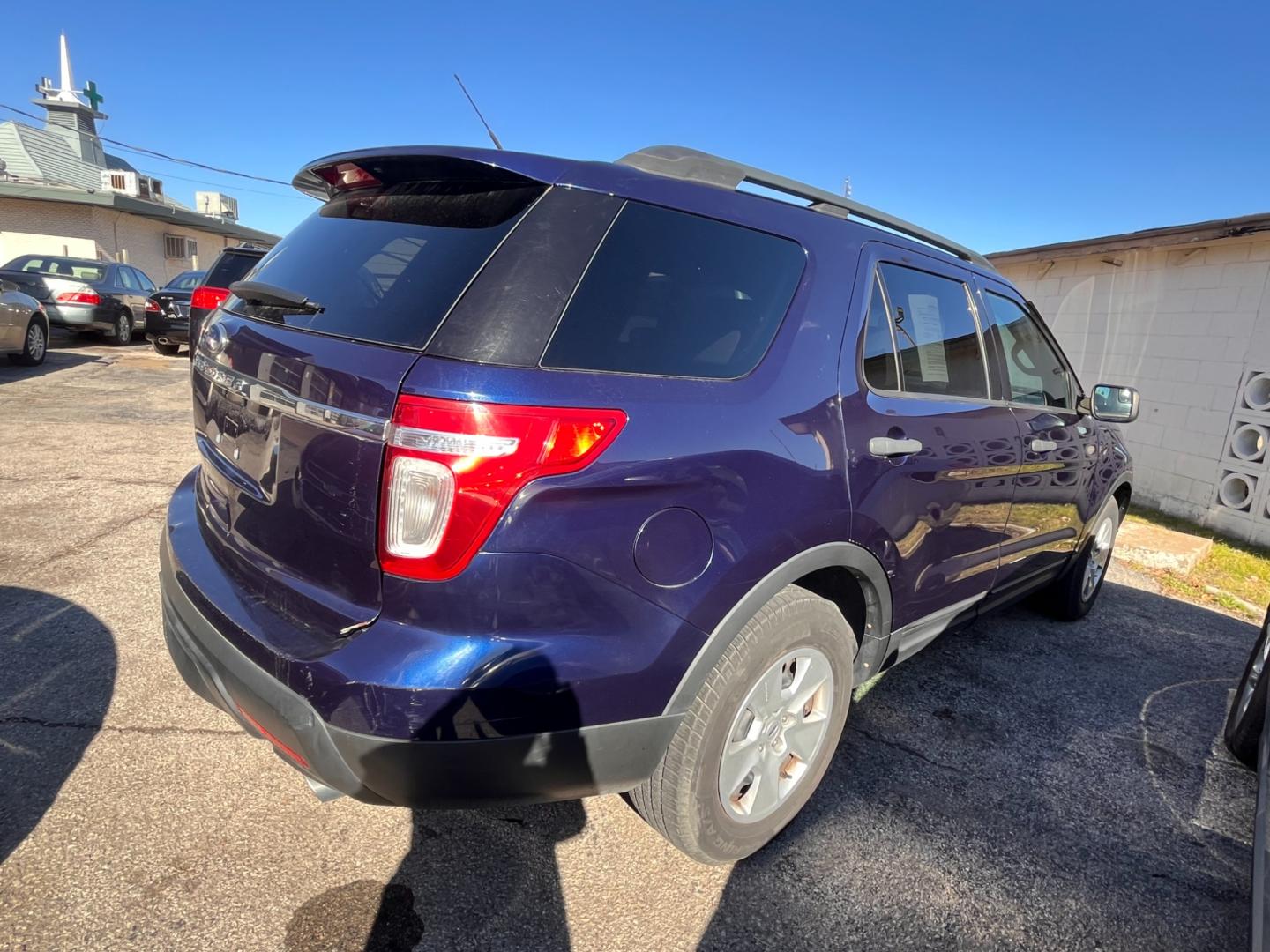 2011 BLUE FORD EXPLORER BASE Base FWD (1FMHK7B88BG) with an 3.5L V6 DOHC 24V engine, 6-Speed Automatic transmission, located at 8101 E. Skelly Dr., Tulsa, OK, 74129, (918) 592-3593, 36.121891, -95.888802 - Photo#3